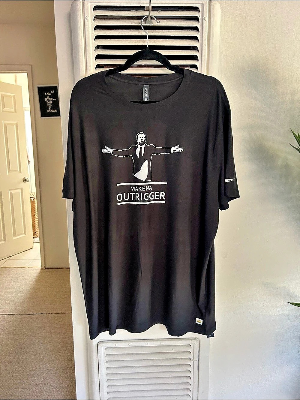 Vuori Makena Outrigger Graphic Tee Black & White XXL
